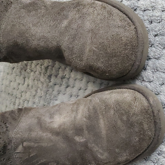 UGG BOOTS 👢 - Picture 7 of 8